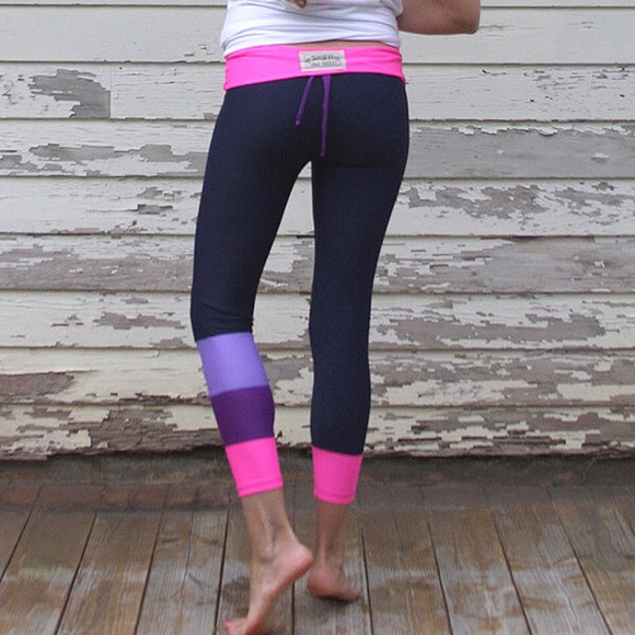 SIREN x Salt Gypsy Yoga Surf Leggings - Picture 2 of 10